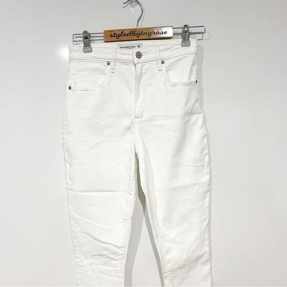 Abercrombie & Fitch Curve Love High Rise Super Skinny Ankle Jean - Picture 4 of 14